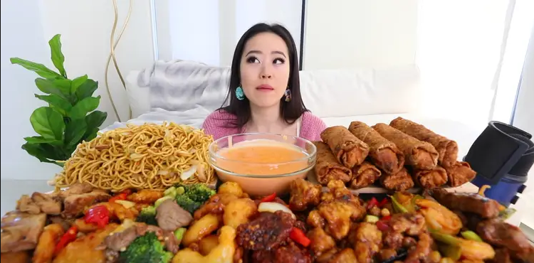 Food Vlogger Indonesia yang Wajib Ditonton Pecinta Kuliner Nusantara