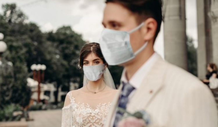 Mengadakan Pesta Pernikahan di Era Pandemi : Apakah Efektif  dan Bagaimana Dampaknya?