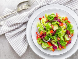 6 Manfaat Makan Salad setiap Hari untuk Tubuh